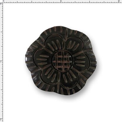 Polished Horn Flower Button – 50 Ligne